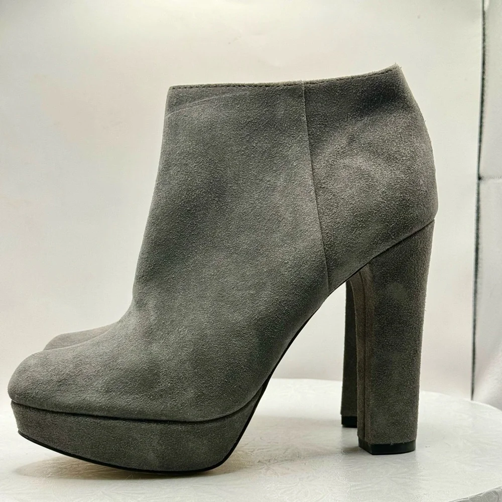 EUC Michael Michael Kors Grey Suede Platform Block Heel Booties Size 8.5‎